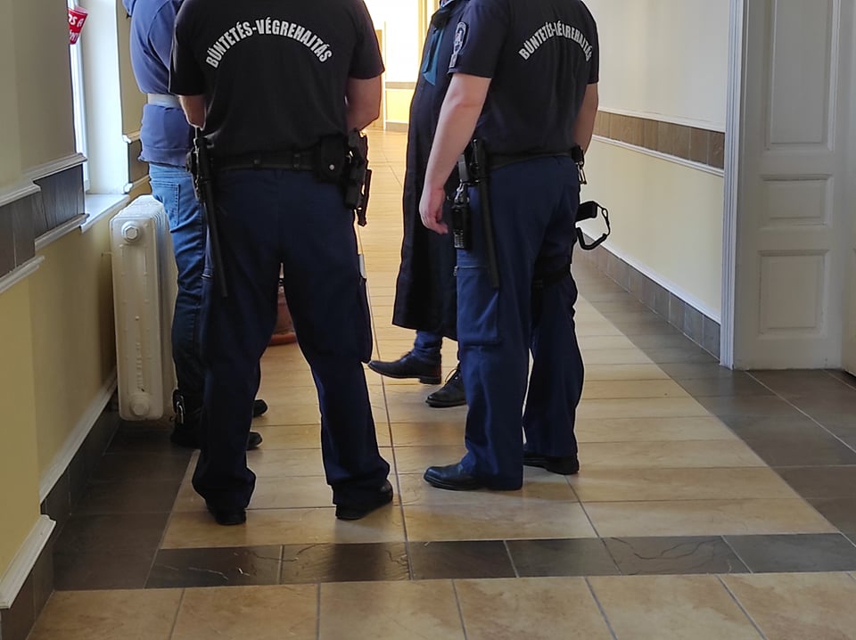 Rácsok mögött marad az autóalkatrészbolt rablója - jogerősen nyolc évet kapott